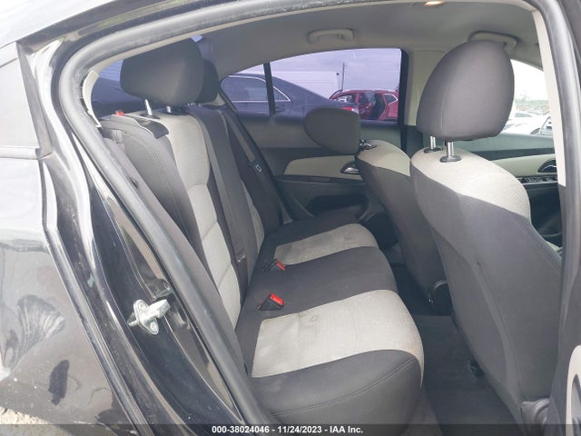 Chevrolet Cruze Ls Auto 2015 1G1PA5SG2F7179153 Image 8