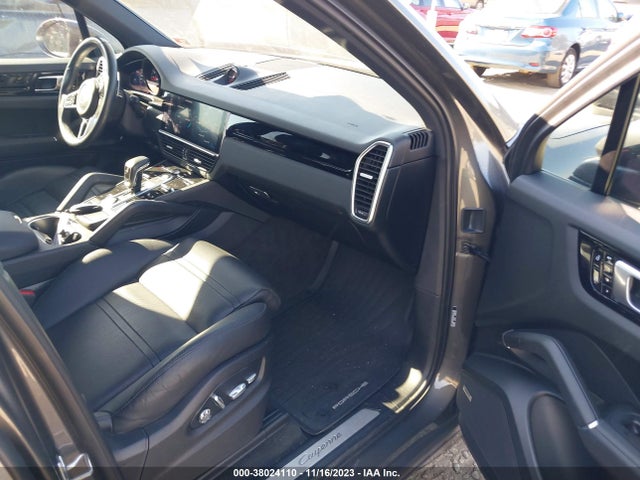 2019 PORSCHE CAYENNE WP1AA2AY5KDA12169 Photo 4