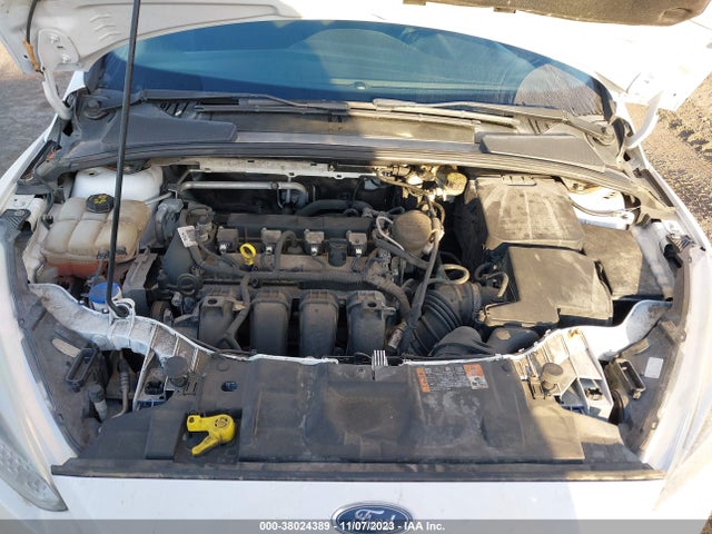 2015 FORD FOCUS SE VIN: 1FADP3F2XFL325579