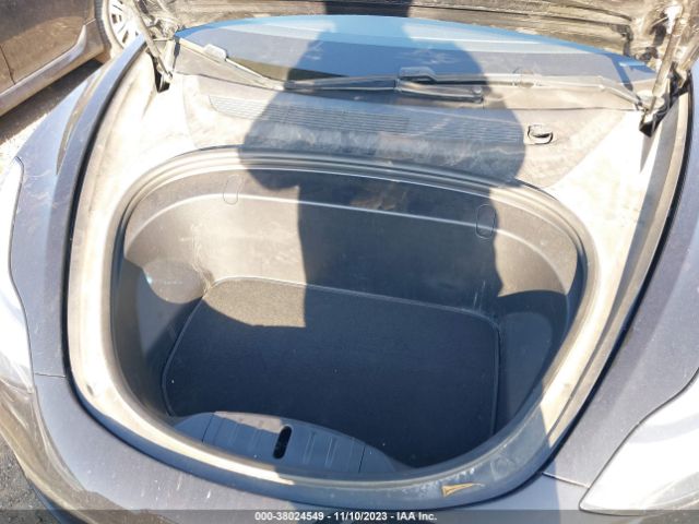 5YJ3E1EB0JF112444 Tesla Model 3 Long Range/performance