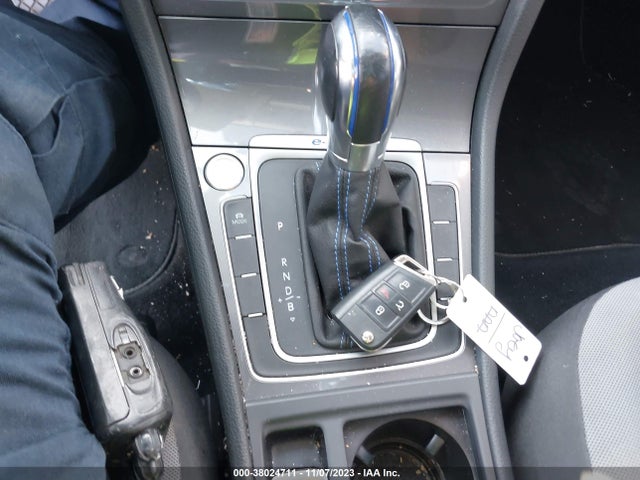 WVWKP7AU7GW900531 Volkswagen E-golf Se