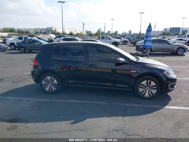 WVWKP7AU7GW900531 Volkswagen E-golf Se