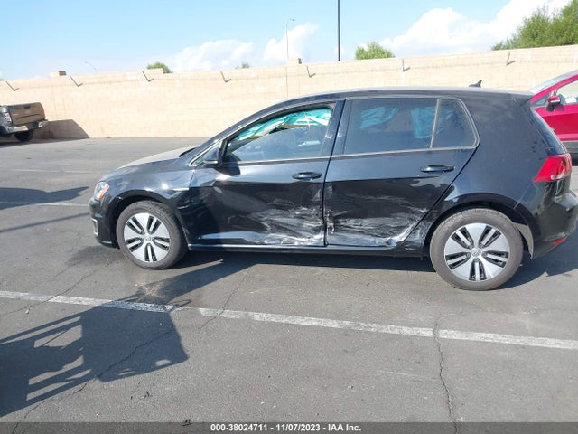 WVWKP7AU7GW900531 Volkswagen E-golf Se