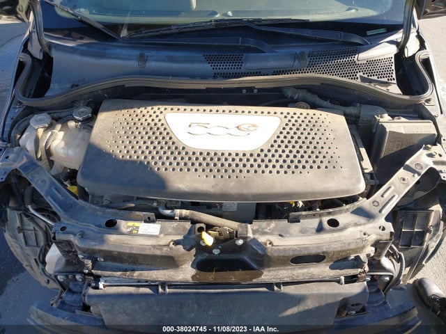 2015 FIAT 500E 3C3CFFGE8FT534248 Photo 9