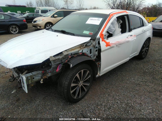 1C3CCBBGXEN179091 Chrysler 200 Touring