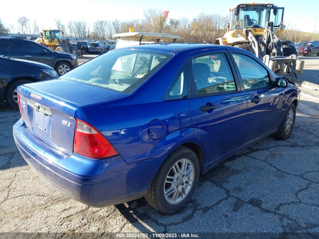 2005 FORD FOCUS ZX4 VIN: 1FAFP34N05W187179
