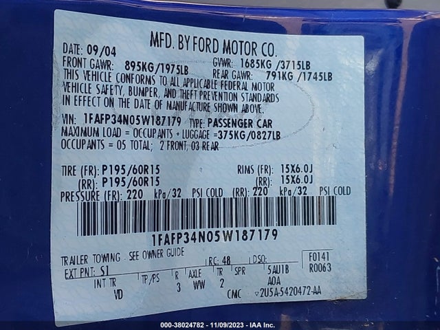 2005 FORD FOCUS ZX4 VIN: 1FAFP34N05W187179