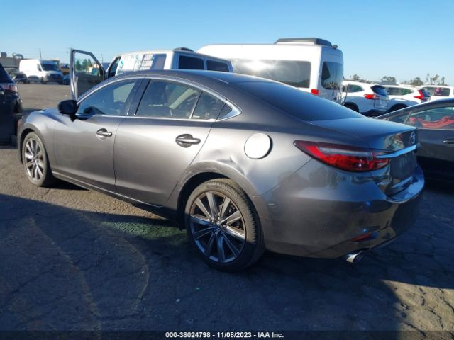 2018 MAZDA MAZDA6 JM1GL1VM3J1321632 Photo 2