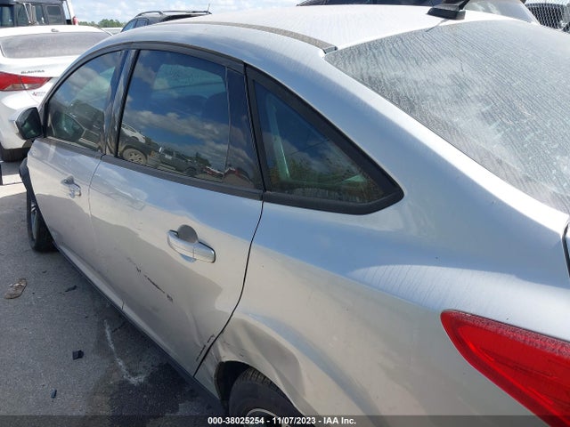 2014 FORD FOCUS SE VIN: 1FADP3F26EL253617