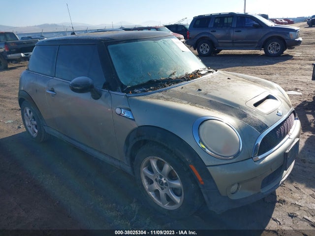 2007 MINI COOPER S WMWMF73567TL85764 Photo 0