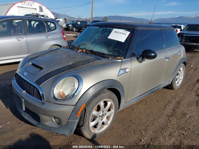 2007 MINI COOPER S WMWMF73567TL85764 Photo 1