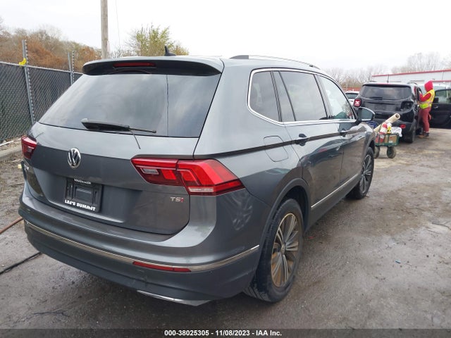 2018 VOLKSWAGEN TIGUAN 2.0T SEL/2.0T SE VIN: 3VV3B7AX3JM013434
