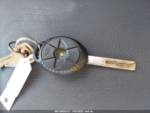 2006 MINI COOPER WMWRC33576TJ76216 Photo 10