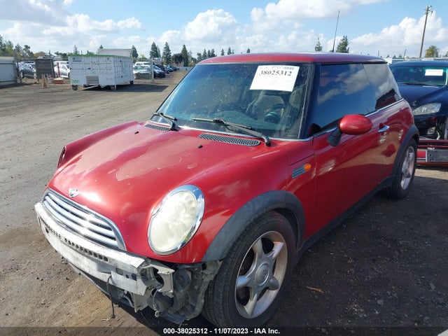 2006 MINI COOPER WMWRC33576TJ76216 Photo 1