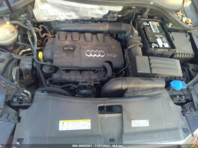 WA1JCCFS6HR011284 Audi Q3 2.0t Premium