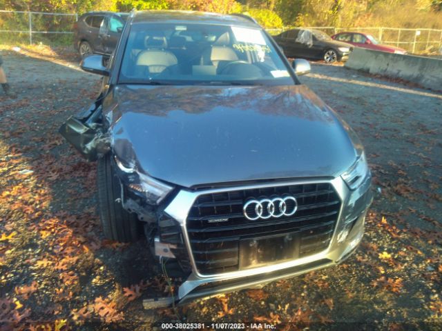 WA1JCCFS6HR011284 Audi Q3 2.0t Premium