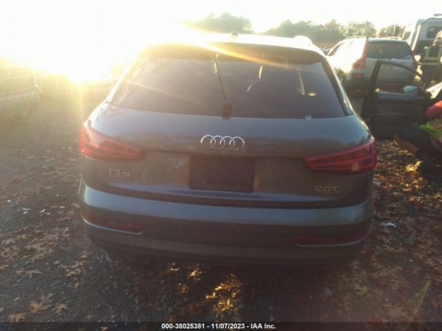 WA1JCCFS6HR011284 Audi Q3 2.0t Premium