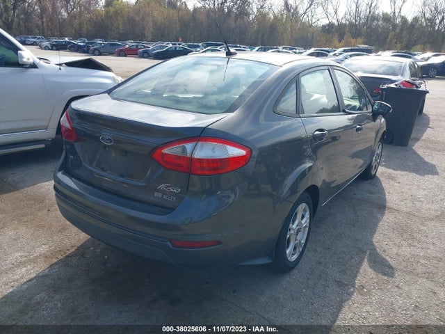 3FADP4BJ4FM114752 Ford 2015