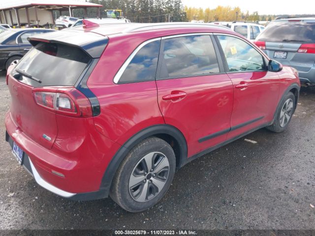 KNDCB3LC4H5069805 KIA NIRO LX