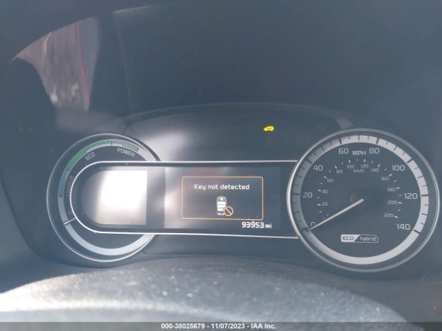 KNDCB3LC4H5069805 KIA NIRO LX