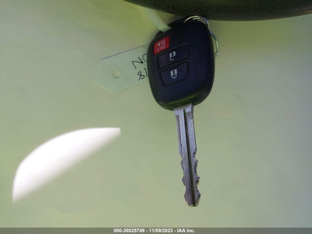 Toyota Prius C One 2015 JTDKDTB36F1576541 Image 11