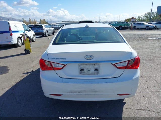 2013 HYUNDAI SONATA GLS VIN: 5NPEB4AC5DH743374