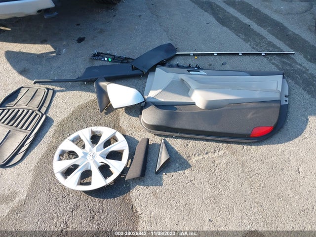 2015 TOYOTA COROLLA L VIN: 2T1BURHE8FC235147