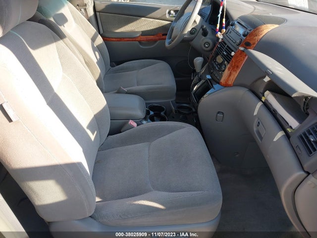 2008 TOYOTA SIENNA XLE VIN: 5TDZK22C38S205227