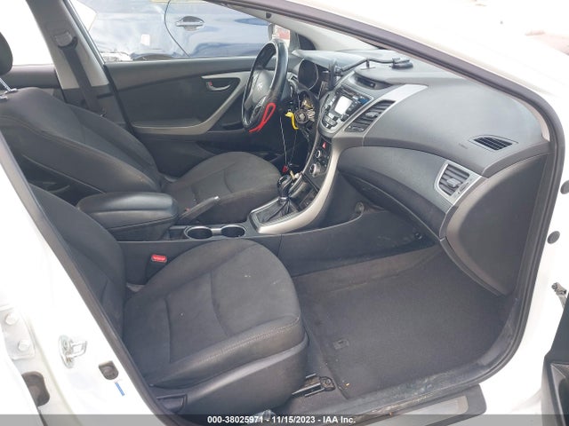 2015 HYUNDAI ELANTRA SE VIN: 5NPDH4AE6FH623632