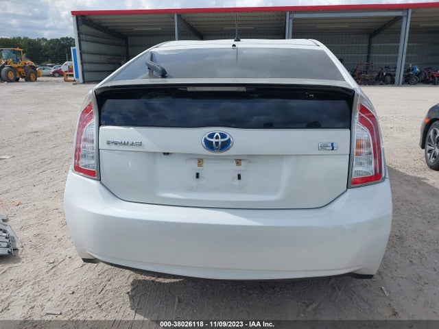 Toyota Prius Two 2015 JTDKN3DU2F1941851 Image 16
