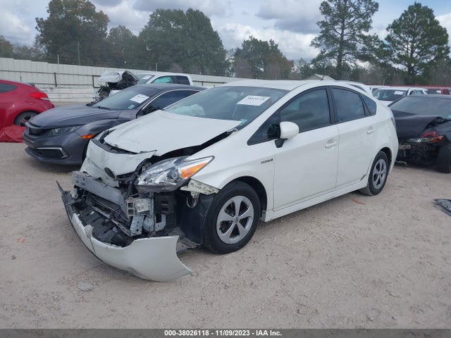 Toyota Prius Two 2015 JTDKN3DU2F1941851 Image 2