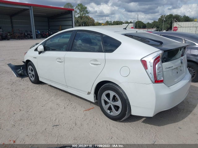 Toyota Prius Two 2015 JTDKN3DU2F1941851 Image 3