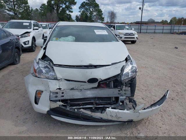 Toyota Prius Two 2015 JTDKN3DU2F1941851 Image 6