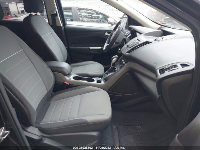 1FMCU0GX7FUA63937 Ford ESCAPE SE