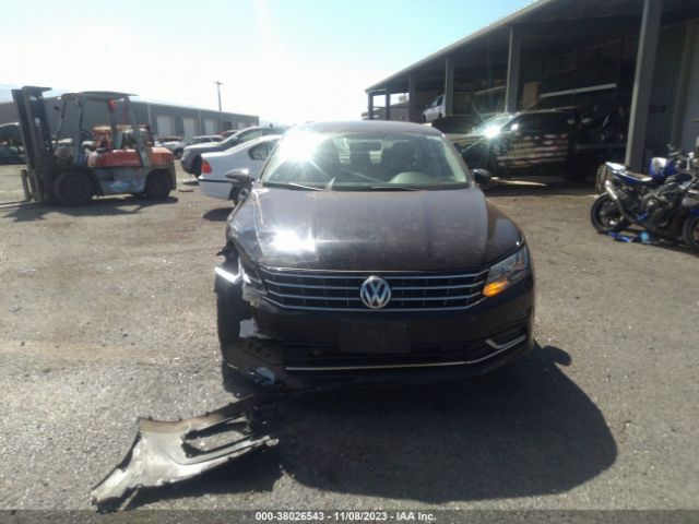 1VWAT7A37GC050493 Volkswagen Passat 1.8t S
