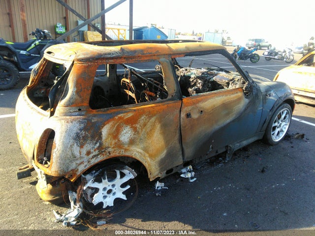 2005 MINI COOPER S WMWRE33505TL12999 Photo 3