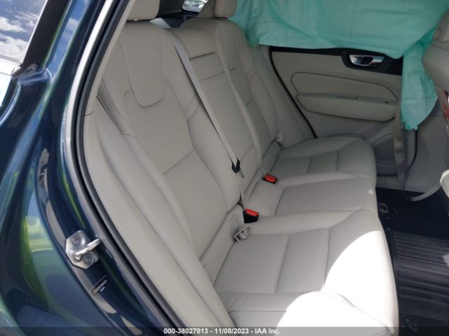 2021 VOLVO XC60 YV4102DK1M1841253 Photo 7