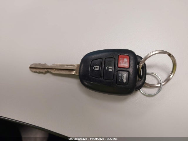 Toyota COROLLA LE 2017 5YFBURHE9HP571506 Image 11