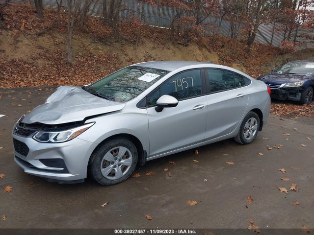 Chevrolet Cruze Ls Auto 2018 1G1BC5SM7J7215924 Image 2
