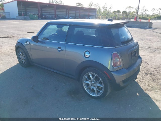 2008 MINI COOPER HARDTOP WMWMF73528TV36276 Photo 2