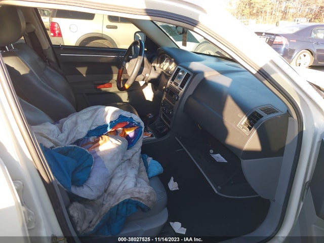 2005 CHRYSLER 300C VIN: 2C3AA63H25H106107