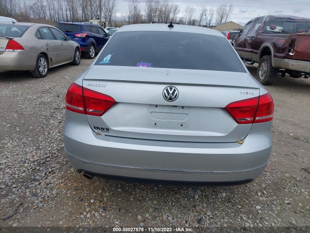 1VWBT7A36FC007783 Volkswagen Passat 1.8t Se