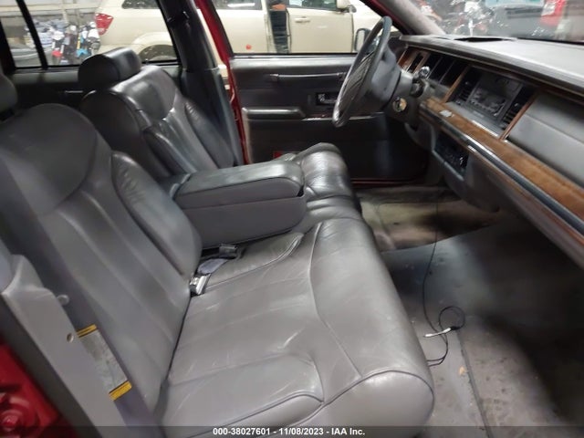 1994 LINCOLN TOWN CAR SIGNATURE/TOURNAMENT VIN: 1LNLM82W6RY785653