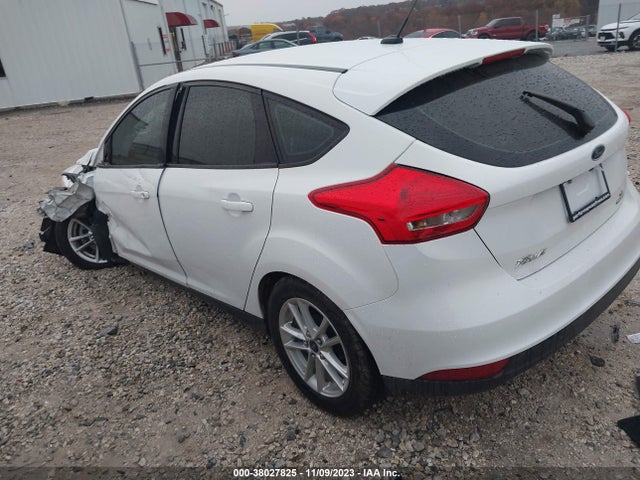 2016 FORD FOCUS SE VIN: 1FADP3K25GL221816