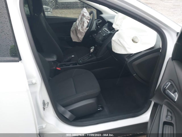 2016 FORD FOCUS SE VIN: 1FADP3K25GL221816