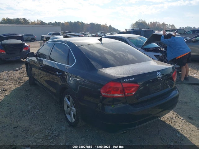 2013 VOLKSWAGEN PASSAT 2.5L SE VIN: 1VWBH7A32DC061290