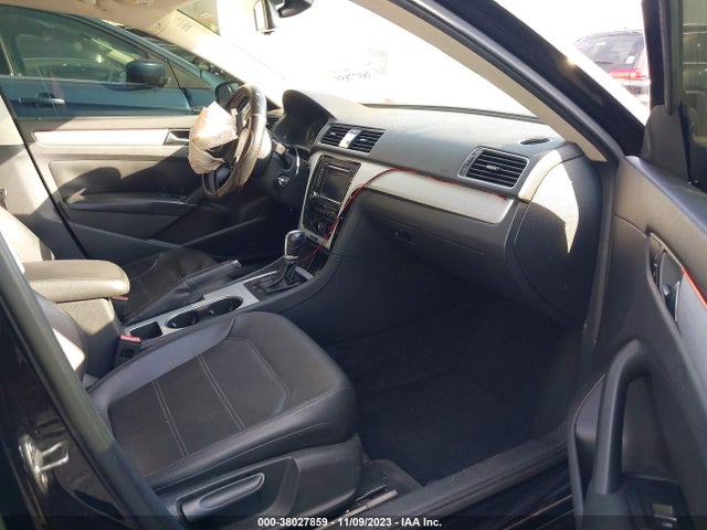 2013 VOLKSWAGEN PASSAT 2.5L SE VIN: 1VWBH7A32DC061290