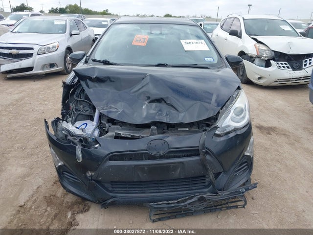 2017 TOYOTA PRIUS C TWO VIN: JTDKDTB35H1591986
