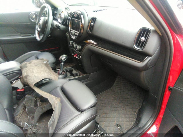 2019 MINI COUNTRYMAN WMZYT5C55K3G91383 Photo 4