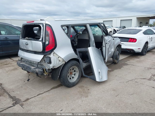 KIA Soul 2015 KNDJN2A28F7767113 Image 4